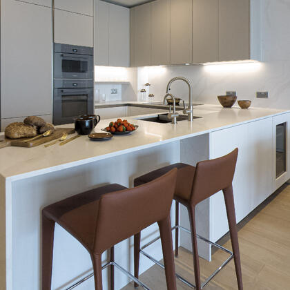 Matt Pebble & Matt White kitchen in Greenwich