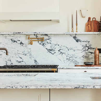 How to Choose the Perfect Worktop, Splashback, and Shelving: Expert Tips from Urban Myth