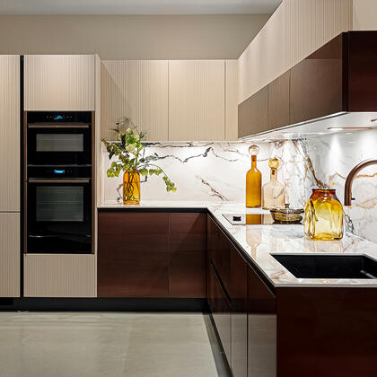 Stirabout & Croma Peach Gloss Kitchen in Chingford