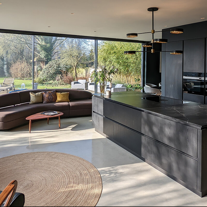 Should I have a dark kitchen?