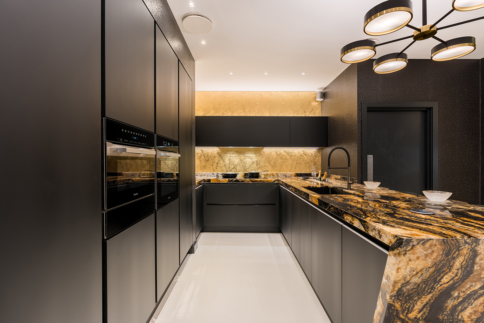 Design Tips: Using Metallic Accents to Transform Your Kitchen